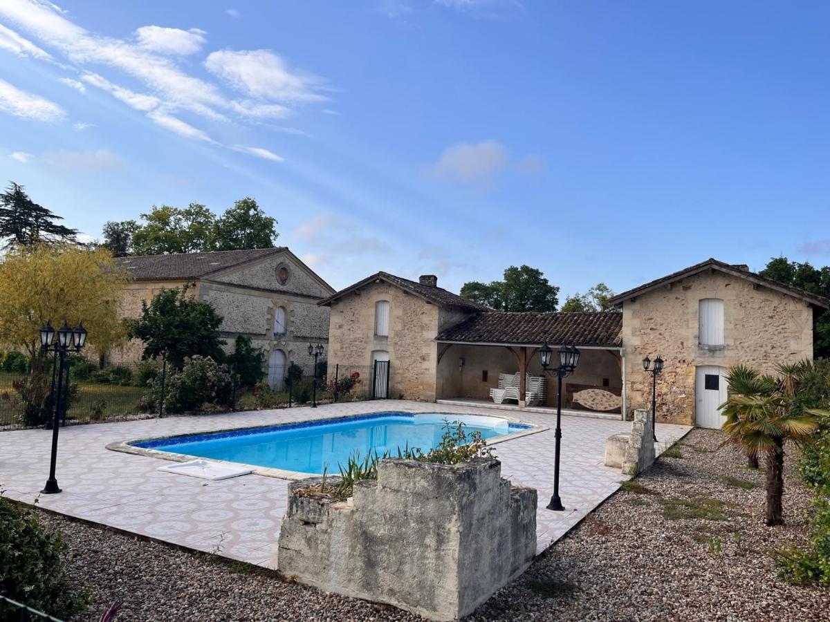 Ancien Chai Renove Dans Un Parc Clos De 3 Hectares Lamothe-Montravel Exterior photo